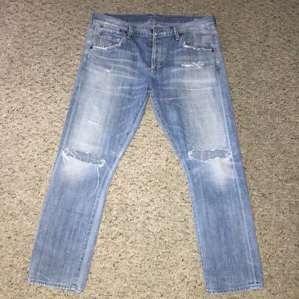 Citizens of Humanity Destroyed Jeans sz 28
